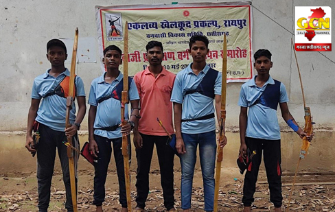 वनवासी विकास समिति ने दी कोचिंग, नक्सल इलाक़े के चार तीरंदाज़ अब राज्य अकादमी में सीखेंगे तीरंदाज़ी के गुर वनवासी विकास समिति ने दी कोचिंग, नक्सल इलाक़े के चार तीरंदाज़ अब राज्य अकादमी में सीखेंगे तीरंदाज़ी के गुर