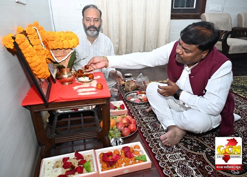 वन मंत्री श्री केदार कश्यप ने अपने निवास कार्यालय का किया शुभारंभ वन मंत्री श्री केदार कश्यप ने अपने निवास कार्यालय का किया शुभारंभ