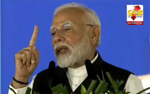 सरकार महिलाओं के जीवन को बेहतर बनाने के लिए पूरी तरह प्रतिबद्ध: मोदी। सरकार महिलाओं के जीवन को बेहतर बनाने के लिए पूरी तरह प्रतिबद्ध: मोदी।