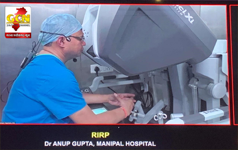 डॉ कुमार ने रोबॉटिक यूरोलॉजी फोरम में शानदार प्रदर्शन किया। 