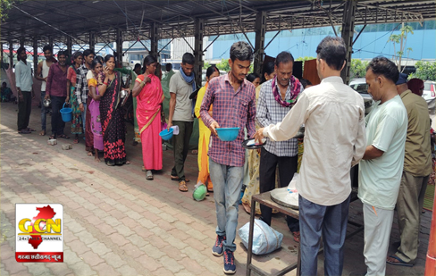 भूख और प्यास से राहत पहुंचाने के उद्देश्य से संस्था अवाम ए हिन्द सोशल वेलफेयर कमेटी ने जरूरतमंद लोगों एवं मरीज निःशुल्क भोजन के साथ शीतल छाछ का किया वितरण भूख और प्यास से राहत पहुंचाने के उद्देश्य से संस्था अवाम ए हिन्द सोशल वेलफेयर कमेटी ने जरूरतमंद लोगों एवं मरीज निःशुल्क भोजन के साथ शीतल छाछ का किया वितरण