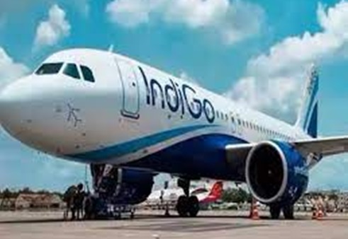 इंडिगो की फ्लाइट को बम से उड़ाने की धमकी, पुलिस जांच में जुटी