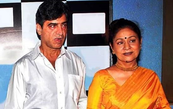 अरुणा ईरानी जी के साथ ये सज्जन जो नज़र आ रहे हैं ये इनके छोटे भाई इंद्र कुमार जी हैं...