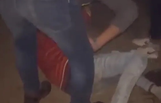 पिटाई के बाद युवक पर पेशाब करने वाले चार आरोपी गिरफ्तार, वायरल किया था वीडियो