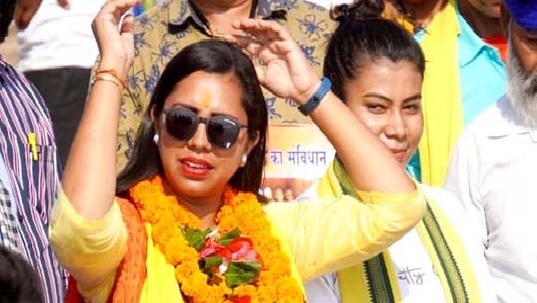 MP: डिप्टी कलेक्टर की नौकरी छोड़ निशा बांगरे कांग्रेस में शामिल MP: डिप्टी कलेक्टर की नौकरी छोड़ निशा बांगरे कांग्रेस में शामिल