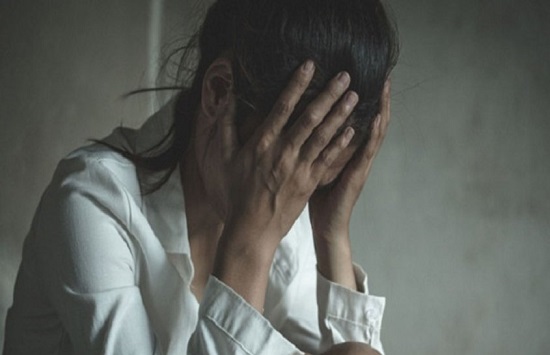 शर्मनाक; गोद ली गई बेटी के साथ पिता ने किया दरिंदगी, भाई ने भी बनाया संबंध शर्मनाक; गोद ली गई बेटी के साथ पिता ने किया दरिंदगी, भाई ने भी बनाया संबंध