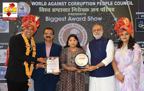 रामायण के हनुमान के पुत्र बिंदु दारा सिंह के कर कमलों से डी के सोनी को मिला श्री अटल सेवा रत्न सम्मान 2024  एवं 80 दशक के खलनायक फिल्म स्टार रंजीत के करकमलों से मिला  इंटरनेशनल प्रेस्टीजियस अवार्ड 2024 