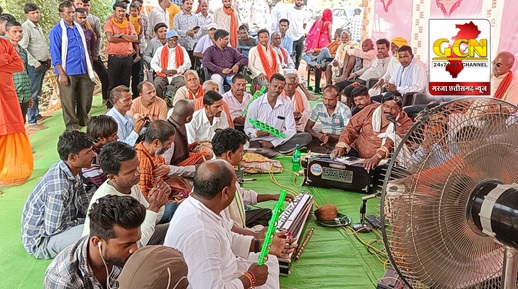 जिला कांग्रेस कमेटी उपाध्यक्ष शिव भजन सिंह मरावी ने शिव मंदिर में जल चढ़कर समस्त प्रदेशवासियों के लिए सुख समृद्धि के लिए पूजा अर्चना किया...(VIDEO)