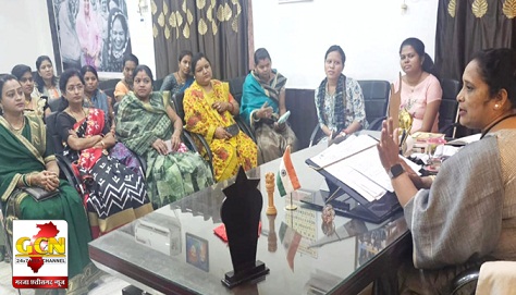 हल्दी कुमकुम कार्यक्रम, नपाध्यक्ष ने महिलाओं के साथ कि बैठक हल्दी कुमकुम कार्यक्रम, नपाध्यक्ष ने महिलाओं के साथ कि बैठक