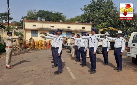  संविधान दिवस के उपलक्ष पर पुलिस अधीक्षक कार्यालय समेत जिले के समस्त थाने व चौकी में संविधान के संरक्षण की शपथ एवं प्रस्तावना का वाचन किया गया.