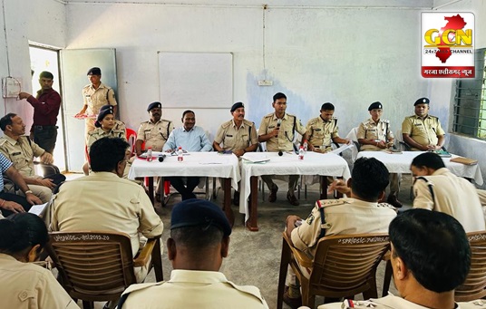 पुलिस अधिकारियों व कर्मचारियों को निर्वाचन दायित्व पर दिया गया प्रशिक्षण पुलिस अधिकारियों व कर्मचारियों को निर्वाचन दायित्व पर दिया गया प्रशिक्षण