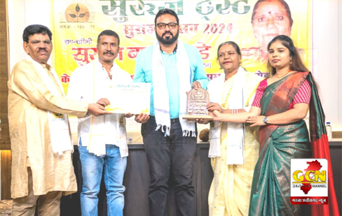 डॉ. शुक्ला को पद्मश्री प्राप्त हस्तियों द्वारा सम्मानित किया गया