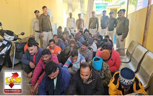 सूरजपुर पुलिस ने 42 जुआड़ियों को जुआ खेलते पकड़ा, 6 लाख 51 हजार 600 रूपये किया जप्त...(video) सूरजपुर पुलिस ने 42 जुआड़ियों को जुआ खेलते पकड़ा, 6 लाख 51 हजार 600 रूपये किया जप्त...(video)