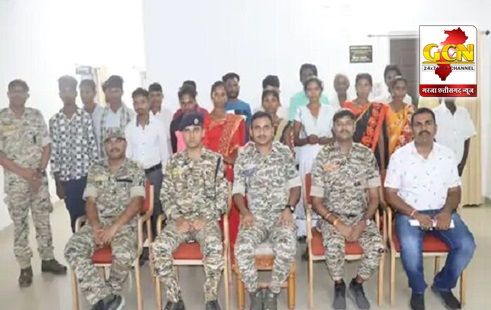 CG NEWS: छत्तीसगढ़ में 5 महिला नक्सली सहित 20 ने किया आत्मसमर्पण... कई बड़ी वारदात में थे शामिल