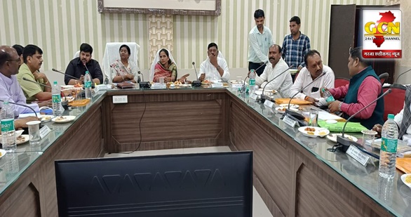 सामान्य सभा की बैठक,  जिला पंचायत अध्यक्ष राजकुमारी शिवभजन सिंह मरावी ने सभी विभागों के कर्मचारियों को समस्त योजनाओं का समय सीमा पर काम करने का आदेशित किया ...(VIDEO)