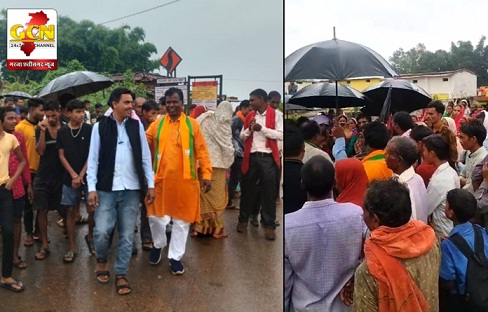 बारिश में भी भूलन को सुनने लोग दिखा रहे हैं उत्साह बारिश में भी भूलन को सुनने लोग दिखा रहे हैं उत्साह