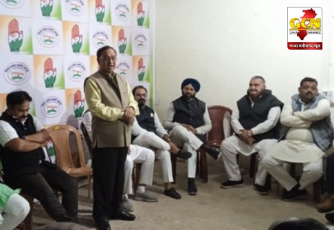 कांग्रेस की जिला स्तरीय समीक्षा बैठक संपन्न कांग्रेस व्यापार प्रकोष्ठ  पदाधिकारी ने जिला कांग्रेस अध्यक्ष जिले में कर रहे गुट बाजी