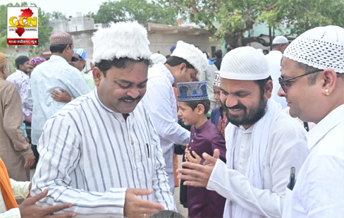 पूर्व नपा उपाध्यक्ष त्रिभुवन मुस्लिम जमात से मिले, दी बकरीद की बधाई