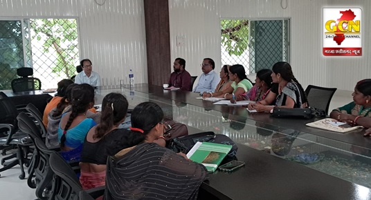 कलेक्टर ने ली बीएलओ की समीक्षा बैठक