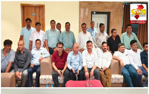 चैंबर ऑफ़ कॉमर्स के प्रदेश कार्यकारी अध्यक्ष राजेंद्र जग्गी एम,सी,बी जिला दौरे पर चेंबर के कार्यकारिणी से की मुलाकात