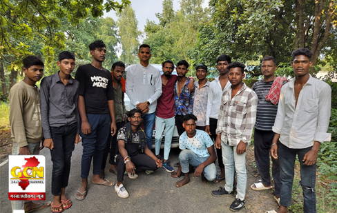 युवा भाजपा नेता मोनू केसरी ने बरभौना-गुरदा में बनाये भाजपा सदस्य युवा भाजपा नेता मोनू केसरी ने बरभौना-गुरदा में बनाये भाजपा सदस्य