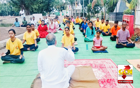 अंतर्राष्ट्रीय योग दिवस के शुभ अवसर पर शहीद स्मारक प्रांगण में योग दिवस मनाया गया