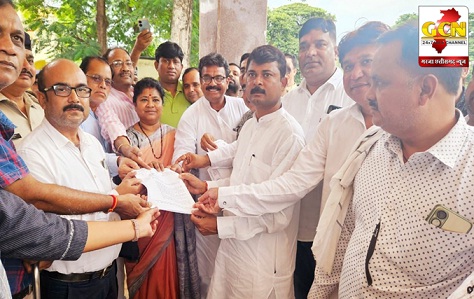 रेल्वे स्टेशन मास्टर को ज्ञापन सौप 13 को रेल रोको आंदोलन 